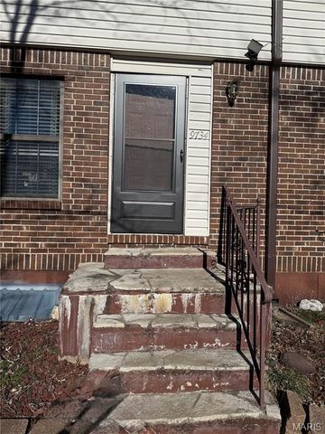 9734 Raintree Village Drive 4B, Hillsboro, MO 63050