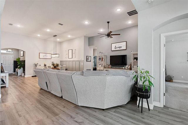 37 LONDONDERRY DRIVE, Palm Coast, FL 32137