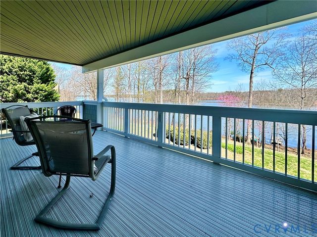 34 Spinnaker Cove Dr, Midlothian, VA 23112