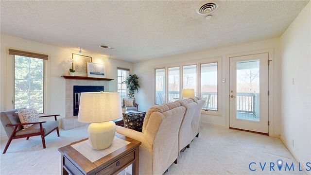 34 Spinnaker Cove Dr, Midlothian, VA 23112