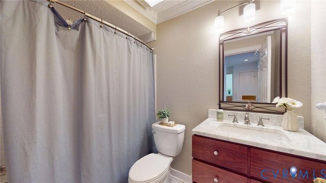 34 Spinnaker Cove Dr, Midlothian, VA 23112