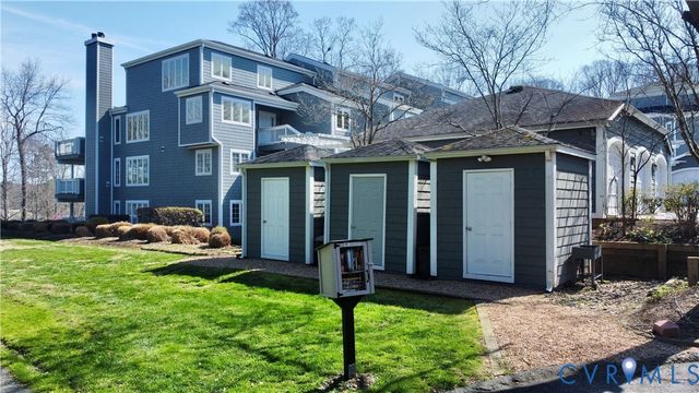 34 Spinnaker Cove Dr, Midlothian, VA 23112