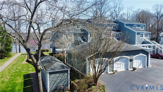 34 Spinnaker Cove Dr, Midlothian, VA 23112