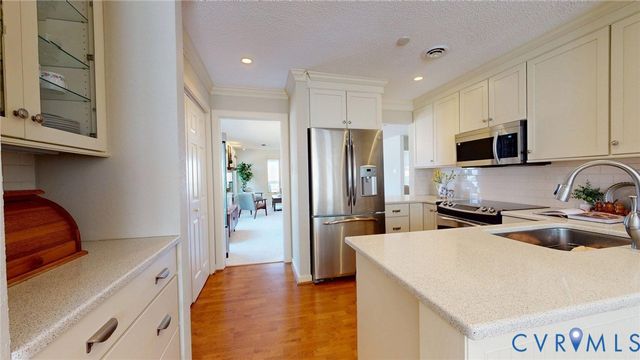 34 Spinnaker Cove Dr, Midlothian, VA 23112