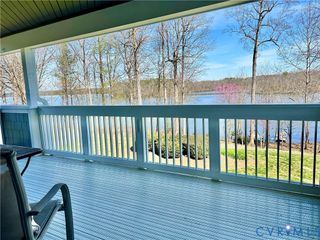 34 Spinnaker Cove Dr, Midlothian, VA 23112