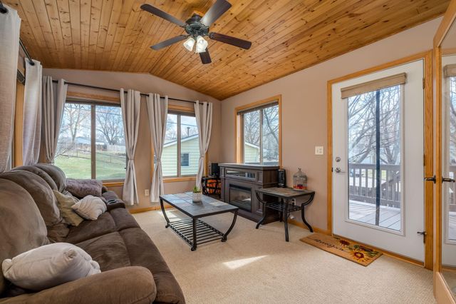 140 Peggy Lane, Eagle Lake, MN 56024