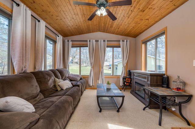 140 Peggy Lane, Eagle Lake, MN 56024