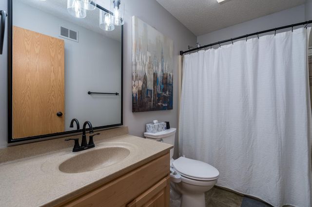 140 Peggy Lane, Eagle Lake, MN 56024