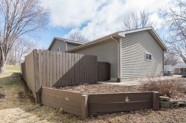 140 Peggy Lane, Eagle Lake, MN 56024