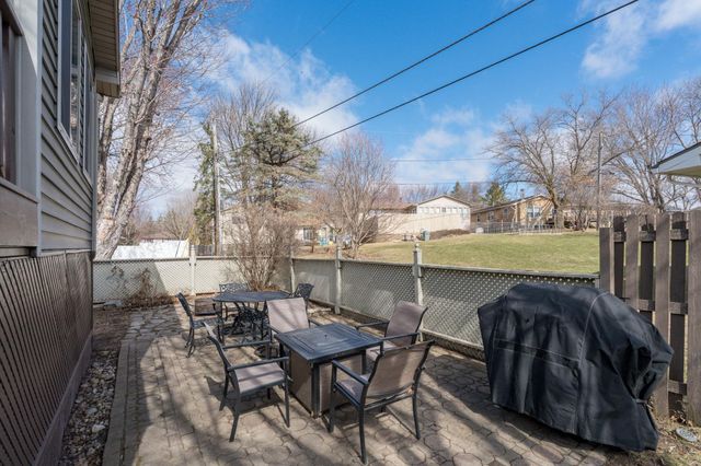 140 Peggy Lane, Eagle Lake, MN 56024