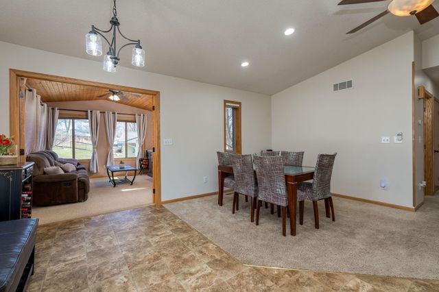 140 Peggy Lane, Eagle Lake, MN 56024