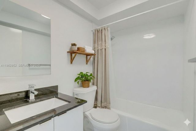 2140 NE 56TH St 2, Fort Lauderdale, FL 33308