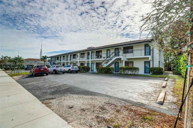2140 NE 56TH St 2, Fort Lauderdale, FL 33308
