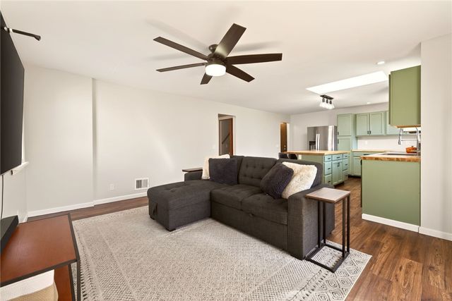 211 Cabot Road, Greece, NY 14626