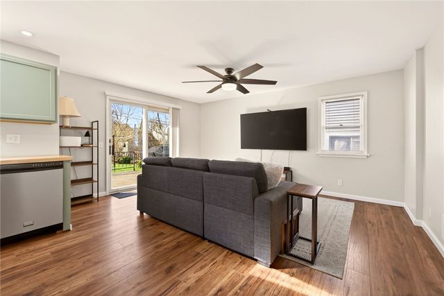 211 Cabot Road, Greece, NY 14626