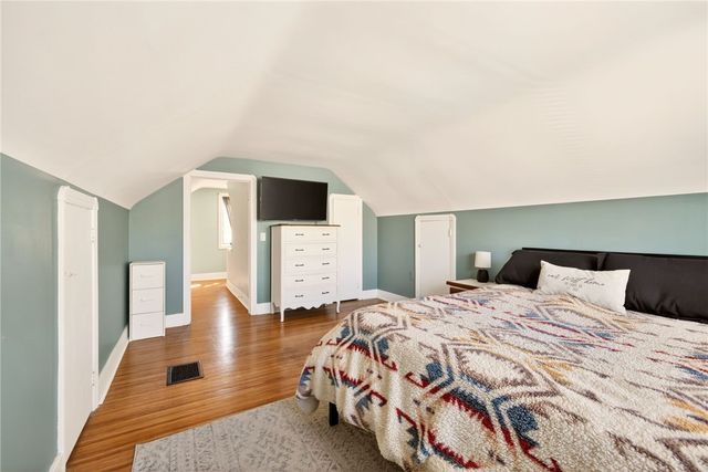 211 Cabot Road, Greece, NY 14626