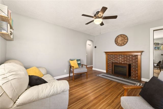 211 Cabot Road, Greece, NY 14626