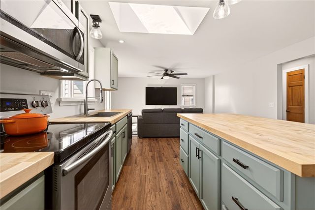 211 Cabot Road, Greece, NY 14626