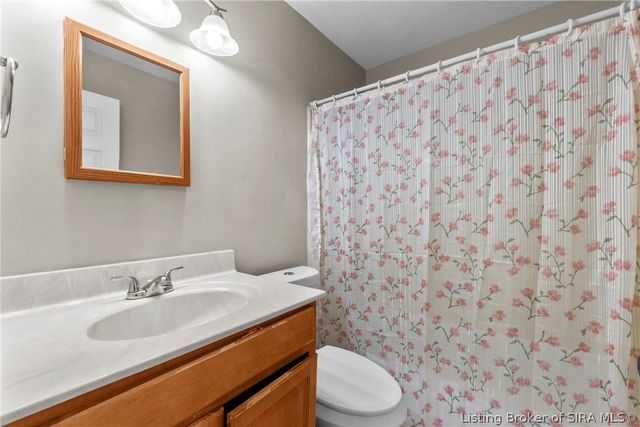 4705 Fallow Drive, Jeffersonville, IN 47130