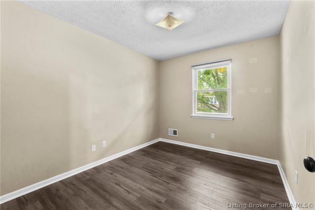 4705 Fallow Drive, Jeffersonville, IN 47130