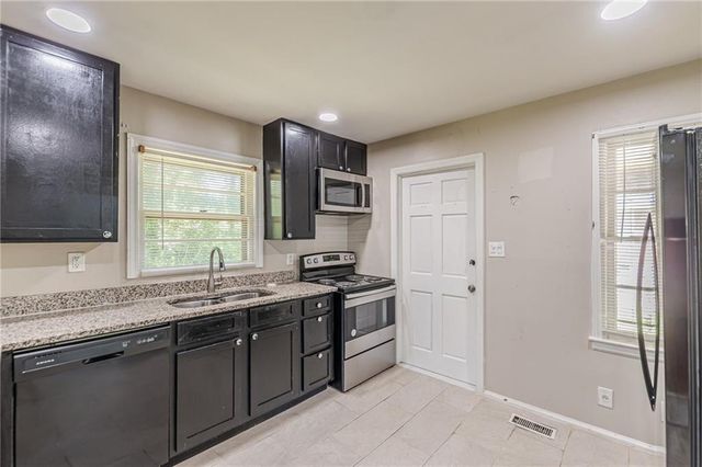 1157 Helen Street, Morrow, GA 30260