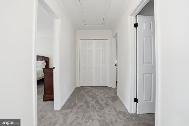 3 SWALLOW RD, Holland, PA 18966