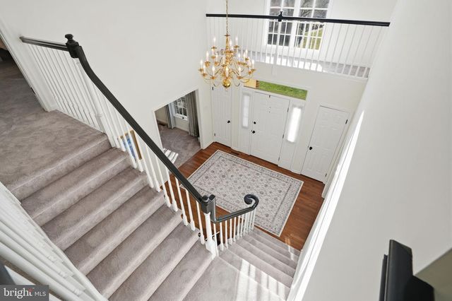 3 SWALLOW RD, Holland, PA 18966