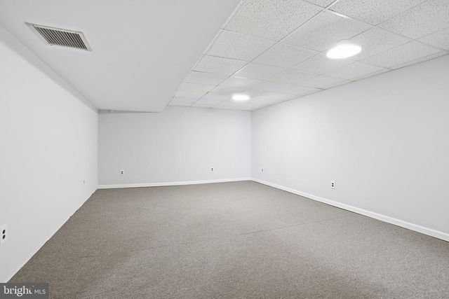 3 SWALLOW RD, Holland, PA 18966