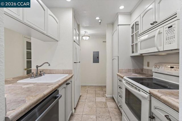 3183 Wayside Plz 320, Walnut Creek, CA 94597