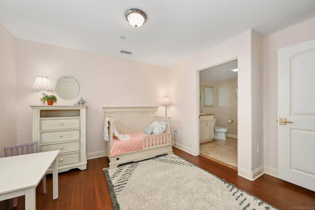 1807 Grand Ave, San Diego, CA 92109