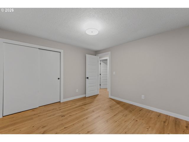 9006 Ne SORENSON Rd, La Center, WA 98629