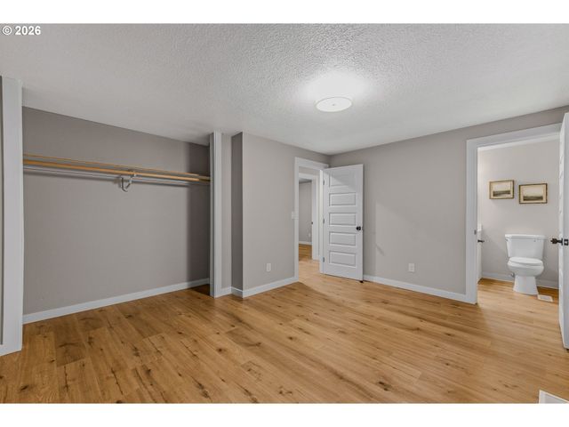 9006 Ne SORENSON Rd, La Center, WA 98629