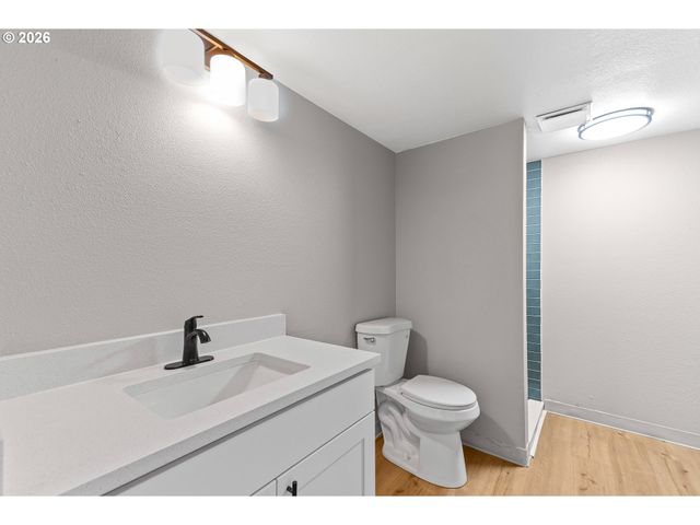 9006 Ne SORENSON Rd, La Center, WA 98629