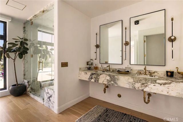 2168 Princeton, Los Angeles, CA 90026