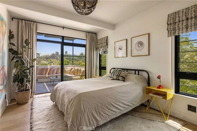 2168 Princeton, Los Angeles, CA 90026