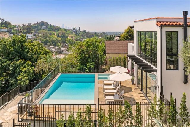 2168 Princeton, Los Angeles, CA 90026