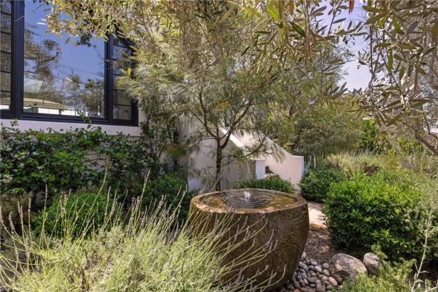 2168 Princeton, Los Angeles, CA 90026