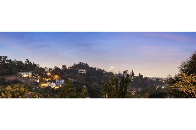 2168 Princeton, Los Angeles, CA 90026