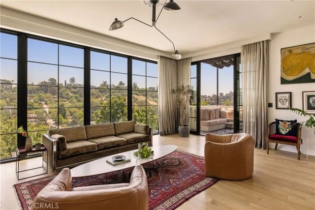 2168 Princeton, Los Angeles, CA 90026