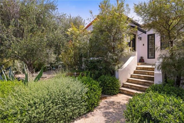 2168 Princeton, Los Angeles, CA 90026