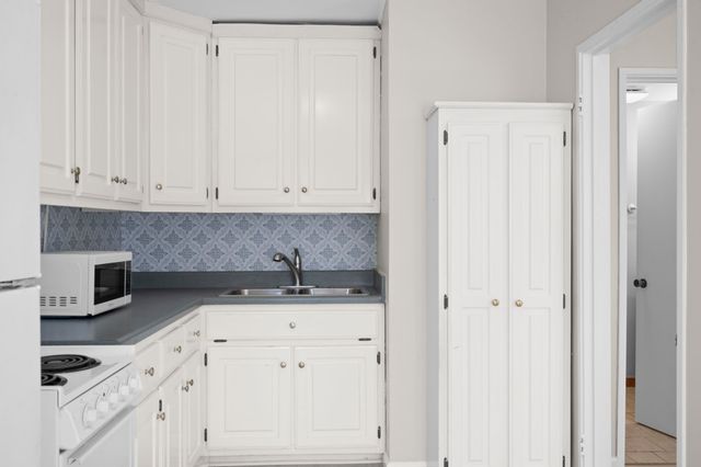 521 Hawkins Rd Apt 2, Clarksville, TN 37040