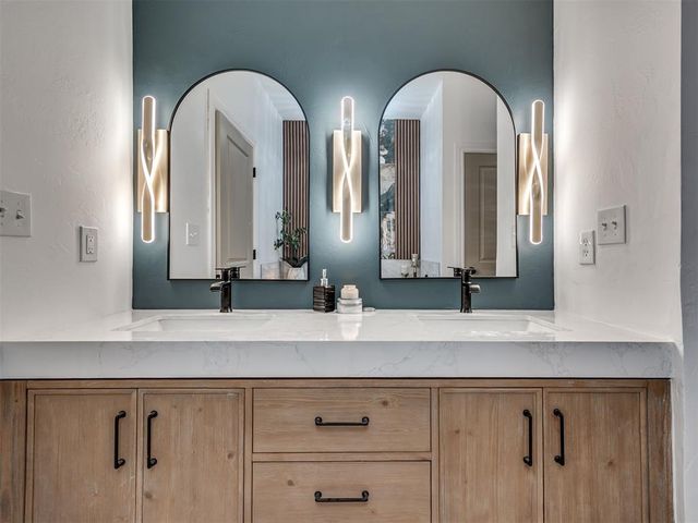 4930 Meadow Lane, Guthrie, OK 73044