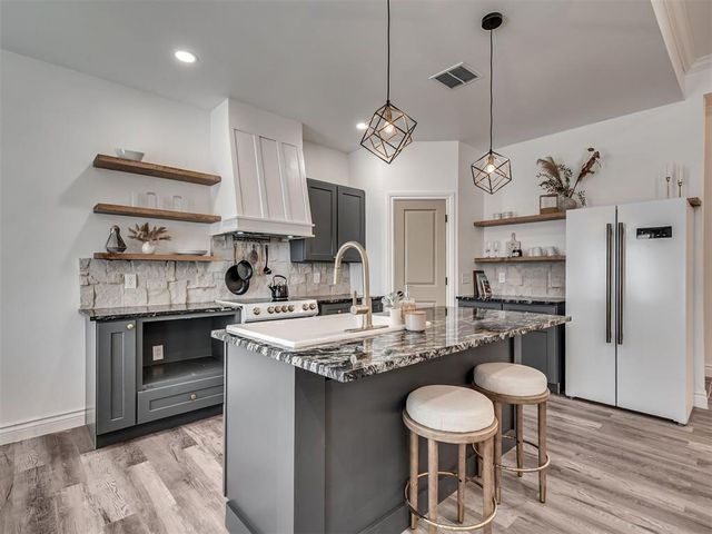 4930 Meadow Lane, Guthrie, OK 73044