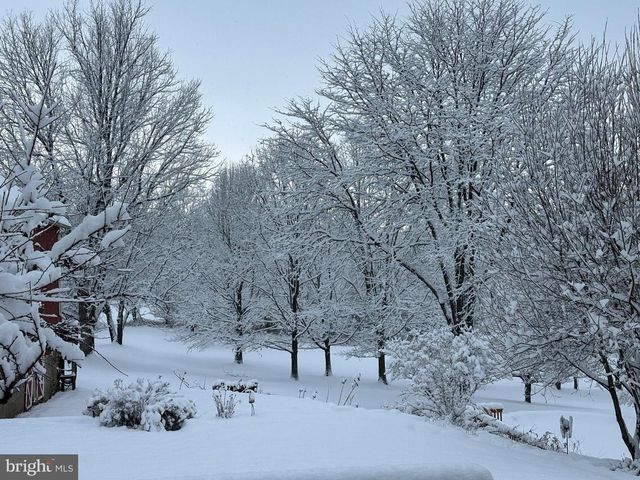 180 GAFFNEY HILL RD, Easton, PA 18042