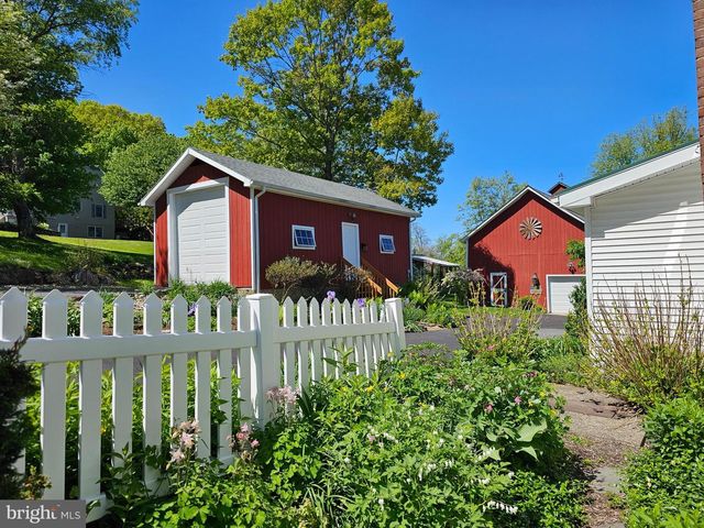 180 GAFFNEY HILL RD, Easton, PA 18042