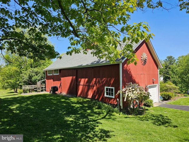 180 GAFFNEY HILL RD, Easton, PA 18042