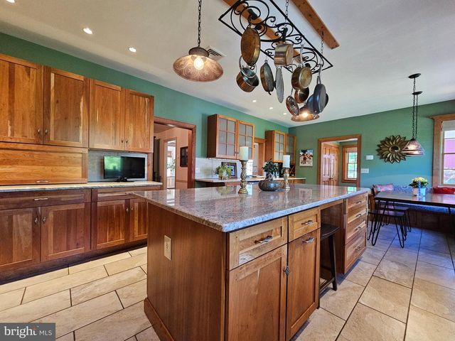 180 GAFFNEY HILL RD, Easton, PA 18042