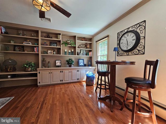 180 GAFFNEY HILL RD, Easton, PA 18042