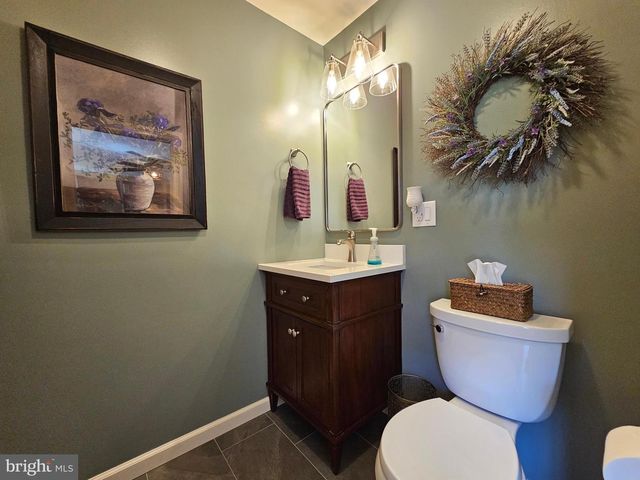180 GAFFNEY HILL RD, Easton, PA 18042