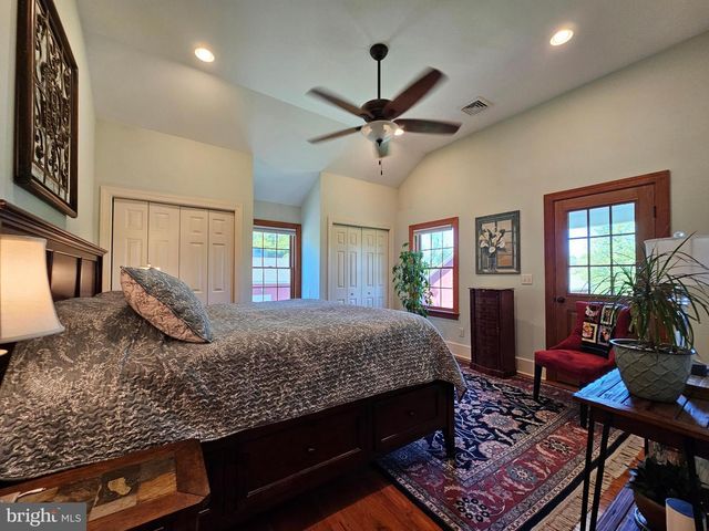 180 GAFFNEY HILL RD, Easton, PA 18042
